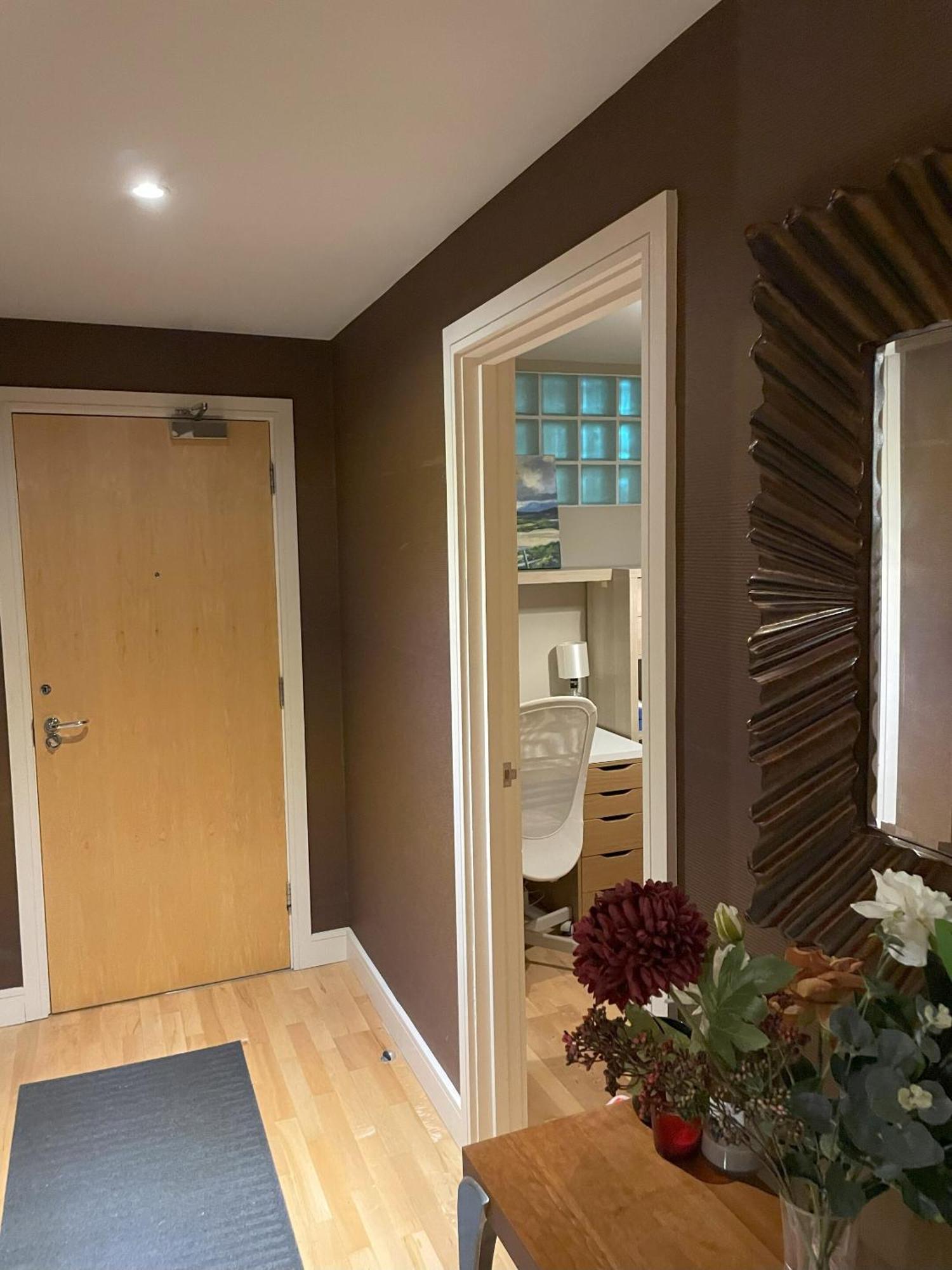 Central Belfast Apartments: Park Avenue Rum bild